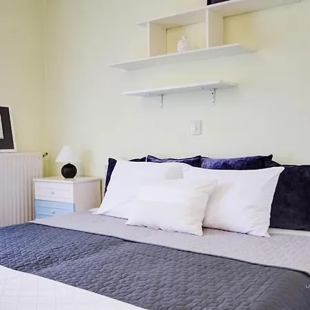 Artistic 3-bdrm In Διαμέρισμα Néa Fókaia
