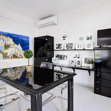 Artistic 3-bdrm In Néa Fókaia