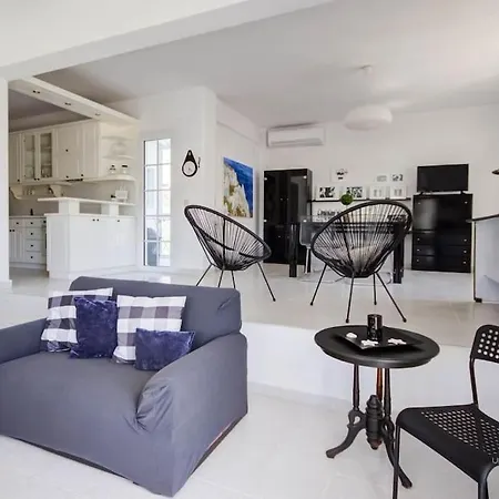 Artistic 3-bdrm In * Néa Fókaia
