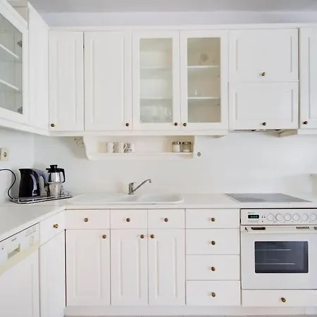 Artistic 3-bdrm In Διαμέρισμα Néa Fókaia