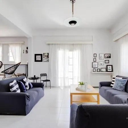 Artistic 3-bdrm In * Néa Fókaia